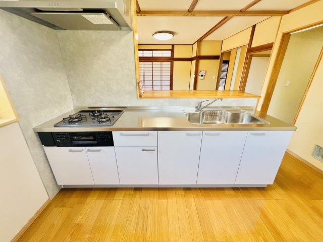 太田市新田村田町のキッチン|収納も充実のキッチン♪