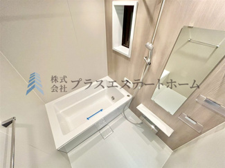 【浴室】 | ワコーレラグナ離宮南 | 窓付きの浴室は採光、換気、開放感の向上などの多くのメリットがあります♪