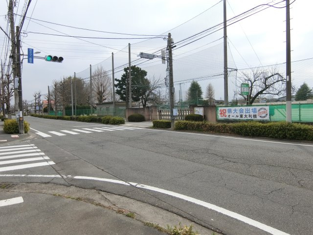 売地　前橋市大利根町の前面道路含む現地写真