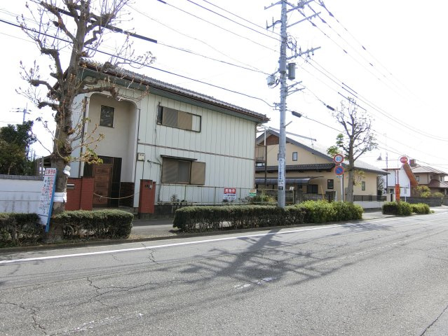 売地　前橋市大利根町の前面道路含む現地写真