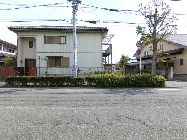 売地　前橋市大利根町の前面道路含む現地写真