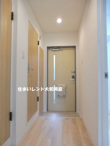 プラスパラスの玄関