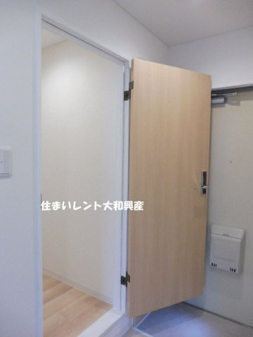 プラスパラスの玄関