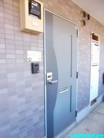 プラスパラスの玄関