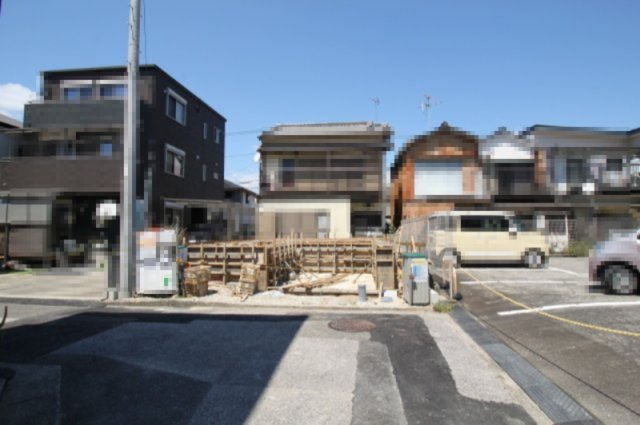 高知市城見町　新築戸建　の外観|土地面積　 71.91㎡　（約21.75坪）　
建物面積　 70.06㎡   （約21.19坪）
