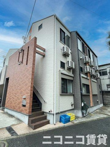 杉並区下高井戸５丁目のアパートの外観