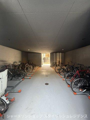 S-RESIDENCE大手門awesomeの駐車場