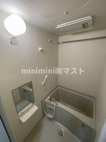ラグゼ江戸堀の浴室