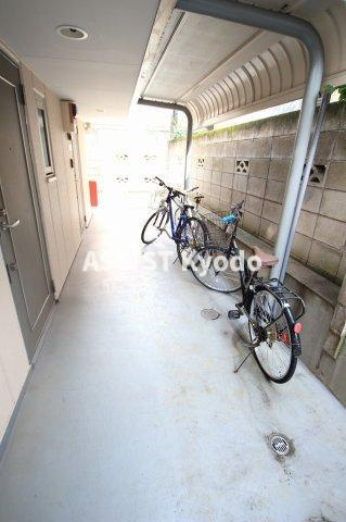 ジェネシス下北沢 のエントランス