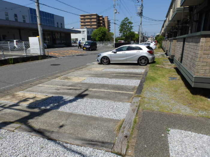 リヴェール北御座 C棟の駐車場|駐車場