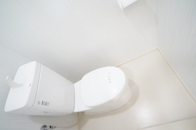 ハイツ吉田のトイレ|落ち着いた色調のトイレです