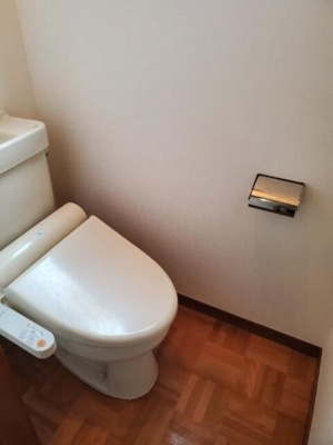 【トイレ】 | 渡辺マンション | トイレです