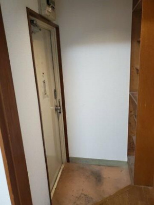 【玄関】 | 渡辺マンション | 玄関です