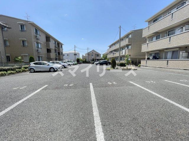 カシータⅢの駐車場