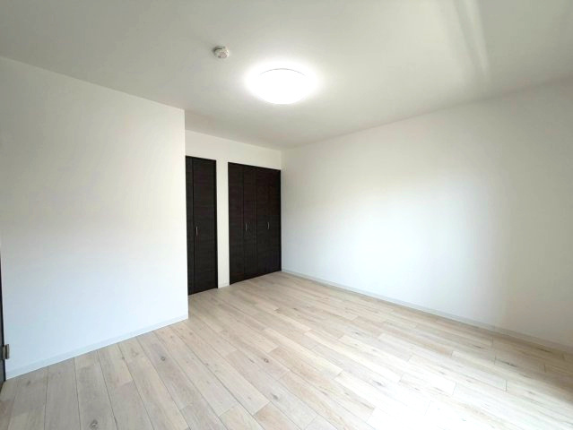 寝屋川市萱島東１丁目のアパートの寝室