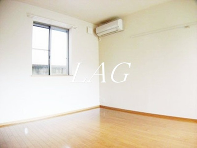 【居間・リビング】 | ロンバード柏木 | 洋室のお部屋です。