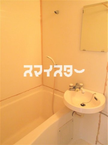 錦町ビルの洗面所