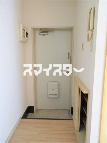錦町ビルの玄関