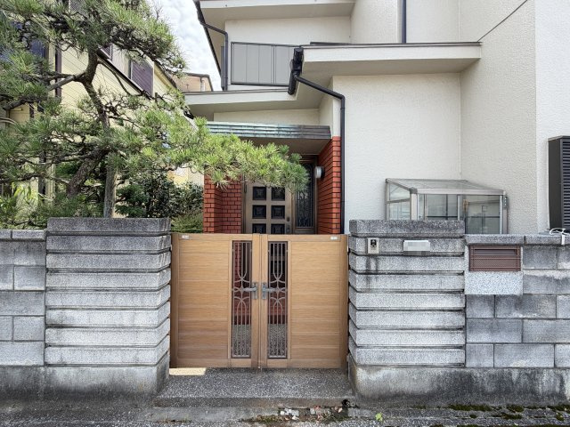 三郷市鷹野4丁目　建築条件無し売地の外観|玄関アプローチです