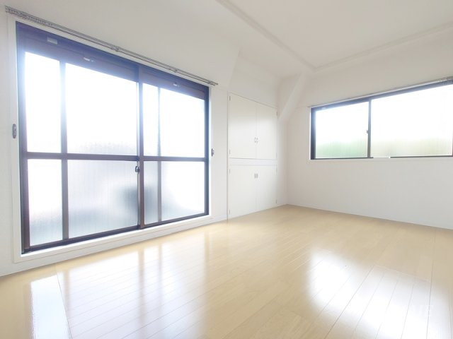 川口屋コーポの洋室