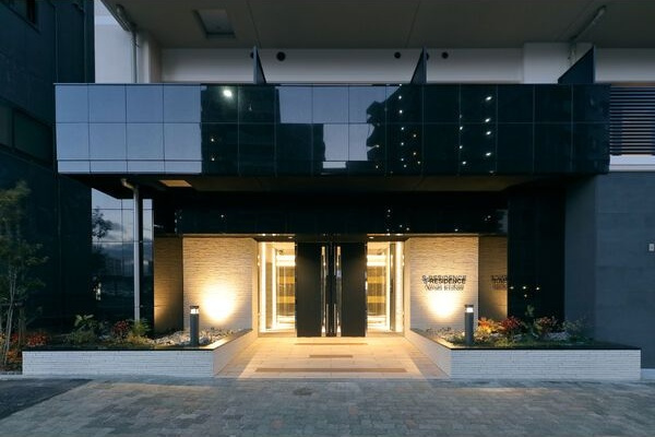 S-RESIDENCE熱田一番のエントランス|建物の内部です