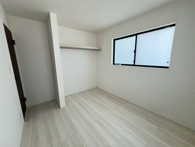 沖縄市松本新築戸建て 1号棟（全2棟）の洋室|洋室（5.25帖）