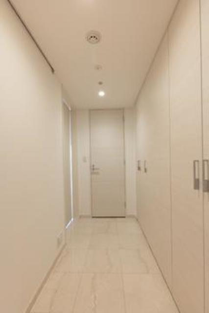 パークアクシス御成門の玄関|※写真は同タイプ住戸です。