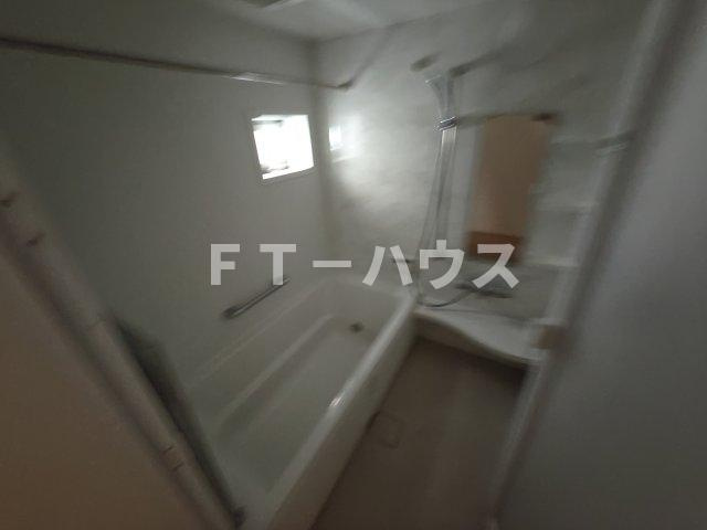 西船橋戸建ての浴室