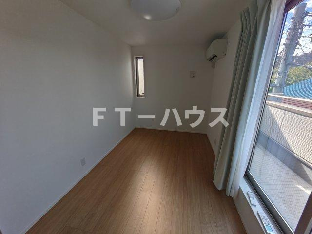 西船橋戸建ての居間・リビング