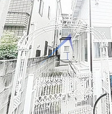 ソーニャのエントランス|エントランスです。