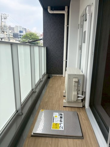 【バルコニー】