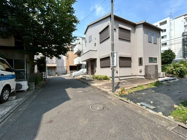 渋谷区代々木　建築条件なし売地の前面道路含む現地写真|2026.07.16撮影