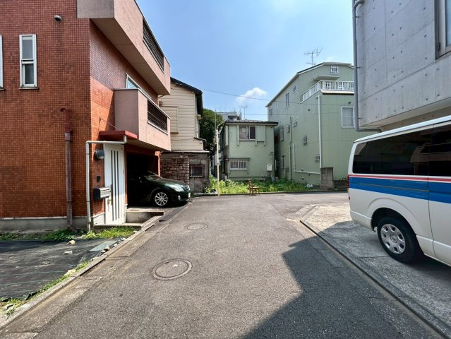 渋谷区代々木　建築条件なし売地の前面道路含む現地写真|2026.07.16撮影