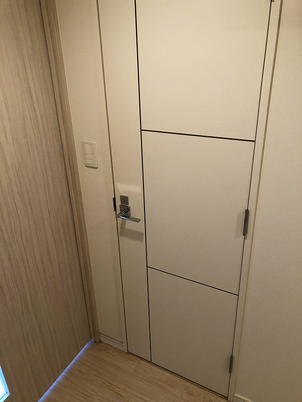 川崎市多摩区三田１丁目の賃貸マンションの玄関