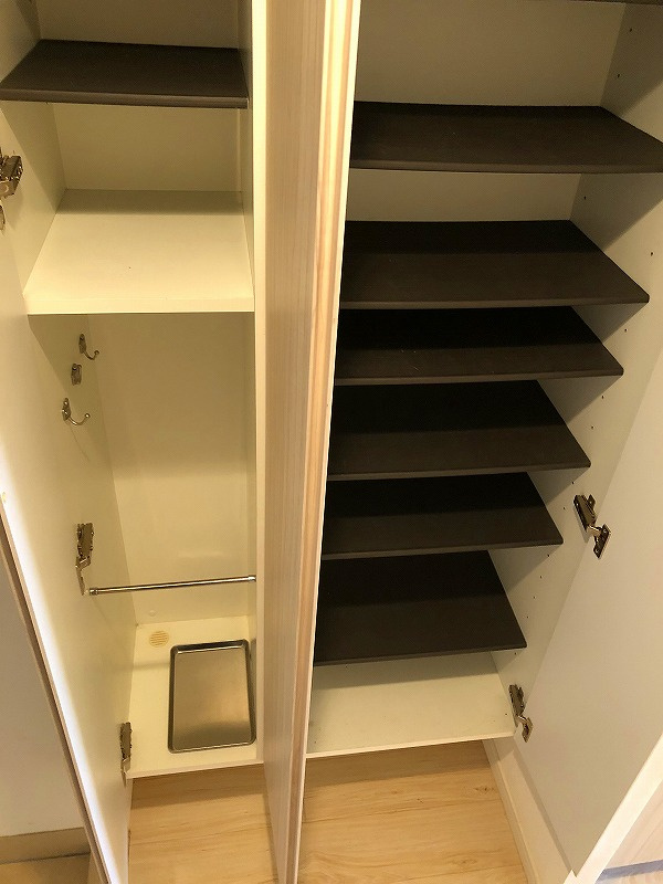 川崎市多摩区三田１丁目の賃貸マンションの収納