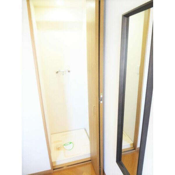 Ｃｒｅｓｔ本郷の玄関