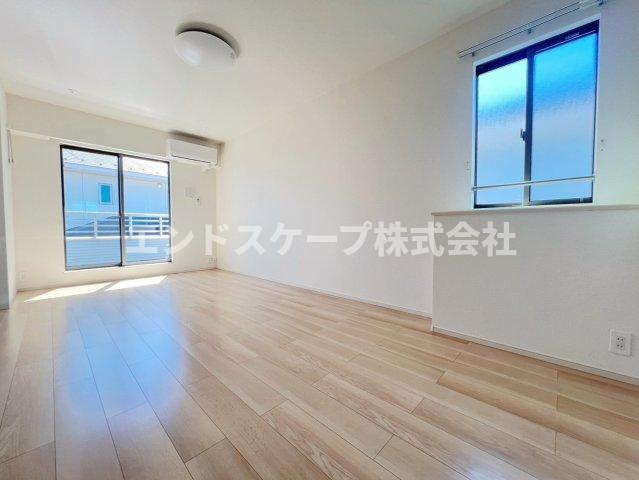 インテルメッツォ北藤Ⅱの居間・リビング|高崎、前橋のお部屋探しはエンドスケープまで！お客様の理想お聞かせ下さい♪