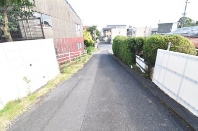 【前面道路含む現地写真】 | 鹿屋市西原1丁目　売地(全2筆) | 東側