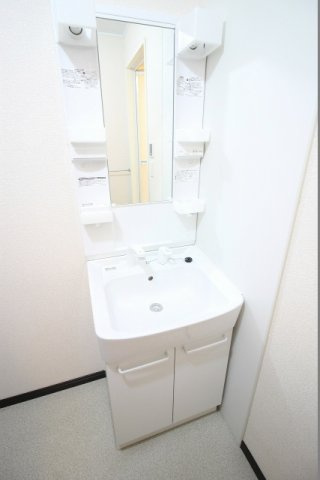 レオネクストエターナルの内装|明るい色調の室内です