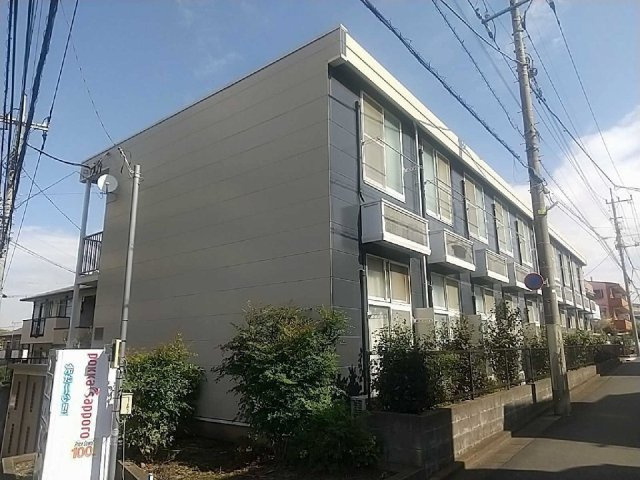 レオパレス城の外観|落ち着いた雰囲気の外観です