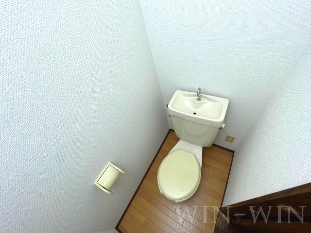 ホワイトアローのトイレ