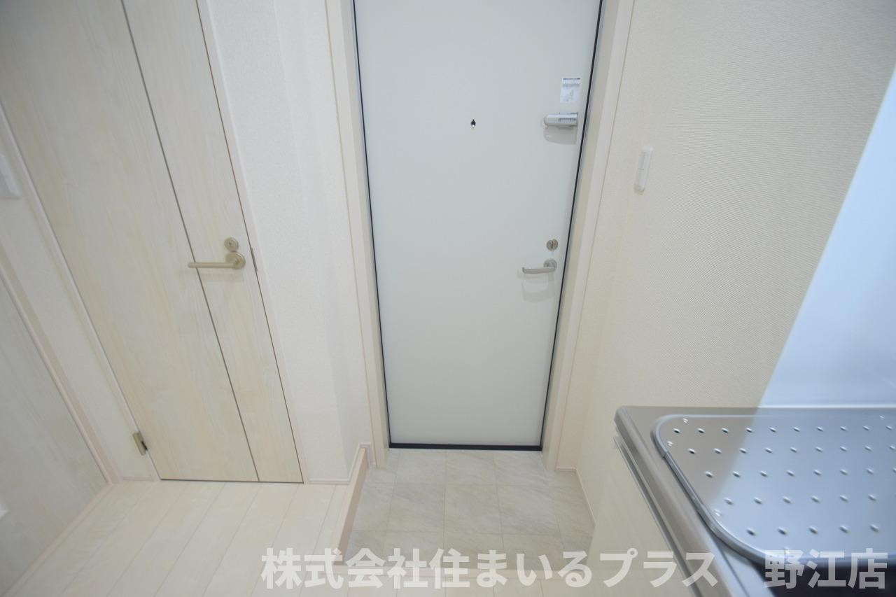 フジパレス深江橋イーストの玄関