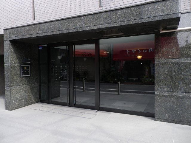 ルーブル西蒲田弐番館 のエントランス