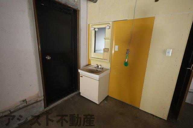 寿町事務所・倉庫の洗面所
