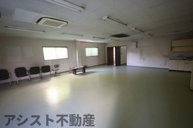 寿町事務所・倉庫の内装