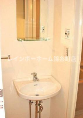 森下ツインキャッスル S棟の独立洗面台