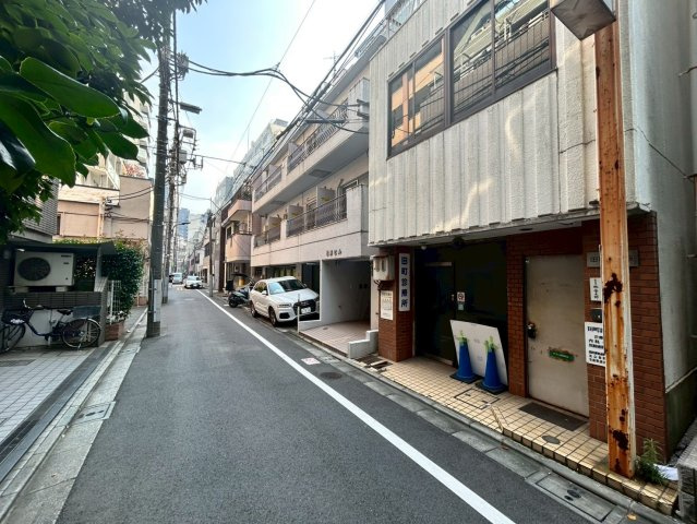 港区芝5丁目　売り土地の前面道路含む現地写真|2026.07.16撮影