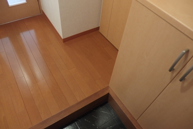 ロイヤルシバイチの玄関