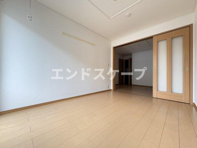 サウス　カーサ　セレノＢの居間・リビング|高崎、前橋のお部屋探しはエンドスケープまで！お客様の理想お聞かせ下さい♪