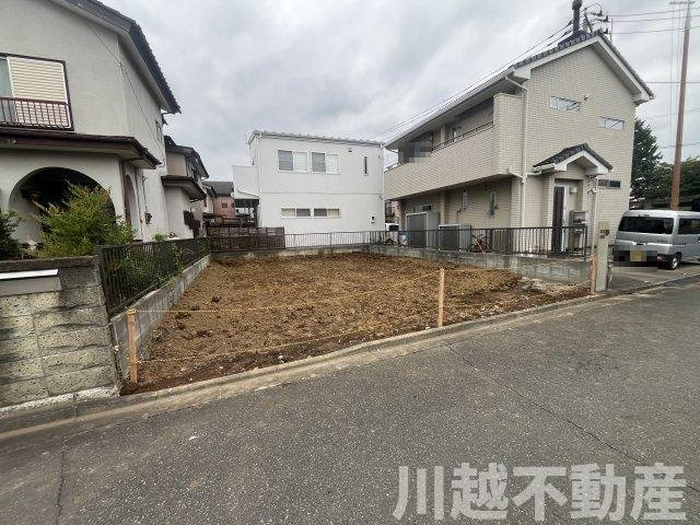 駅徒歩15分、閑静な住宅街の整形敷地の外観|南東側より撮影